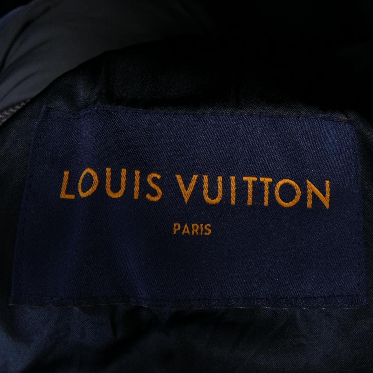 ルイヴィトン LOUIS VUITTON ダウンジャケット