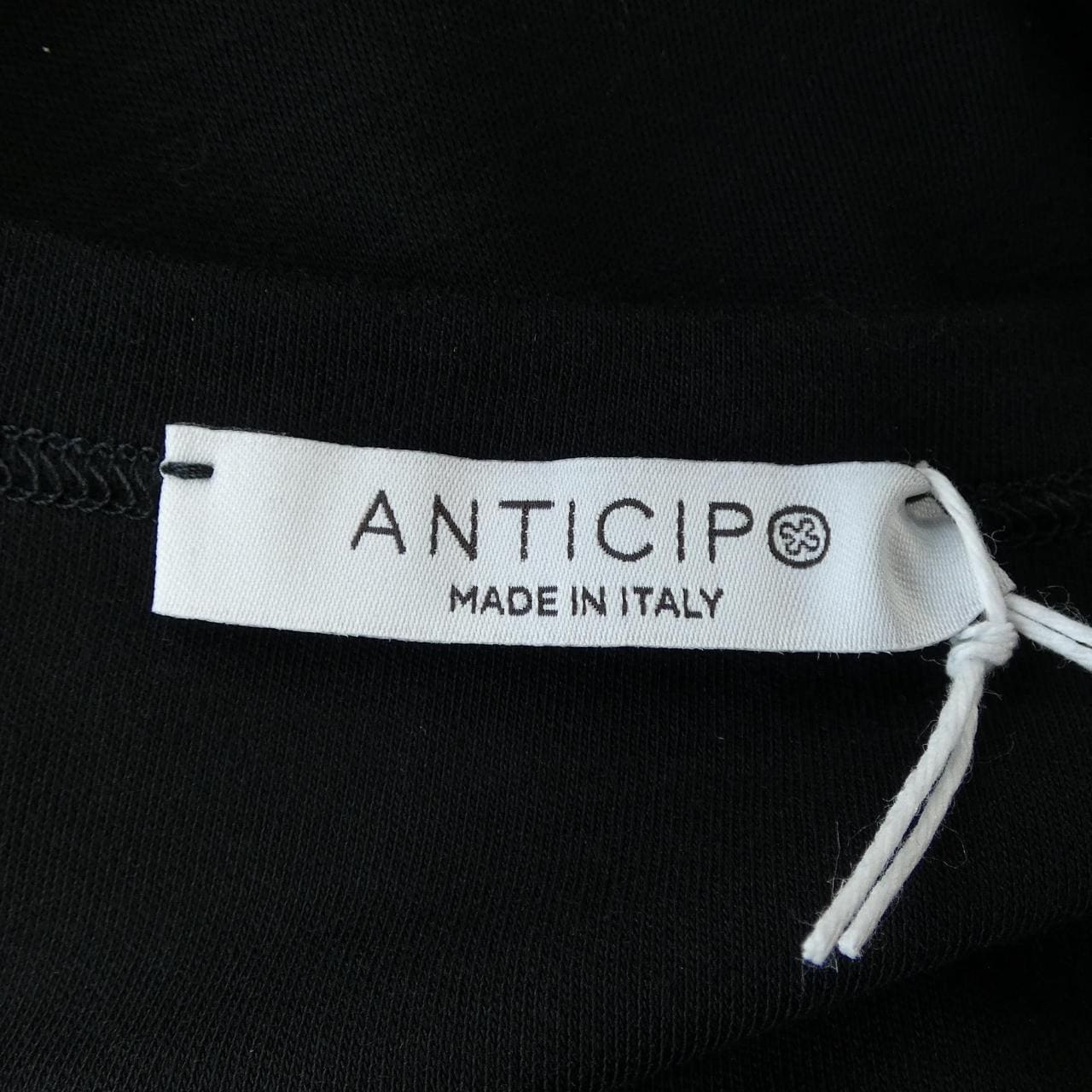 アンティーチポ ANTICIPO Tシャツ