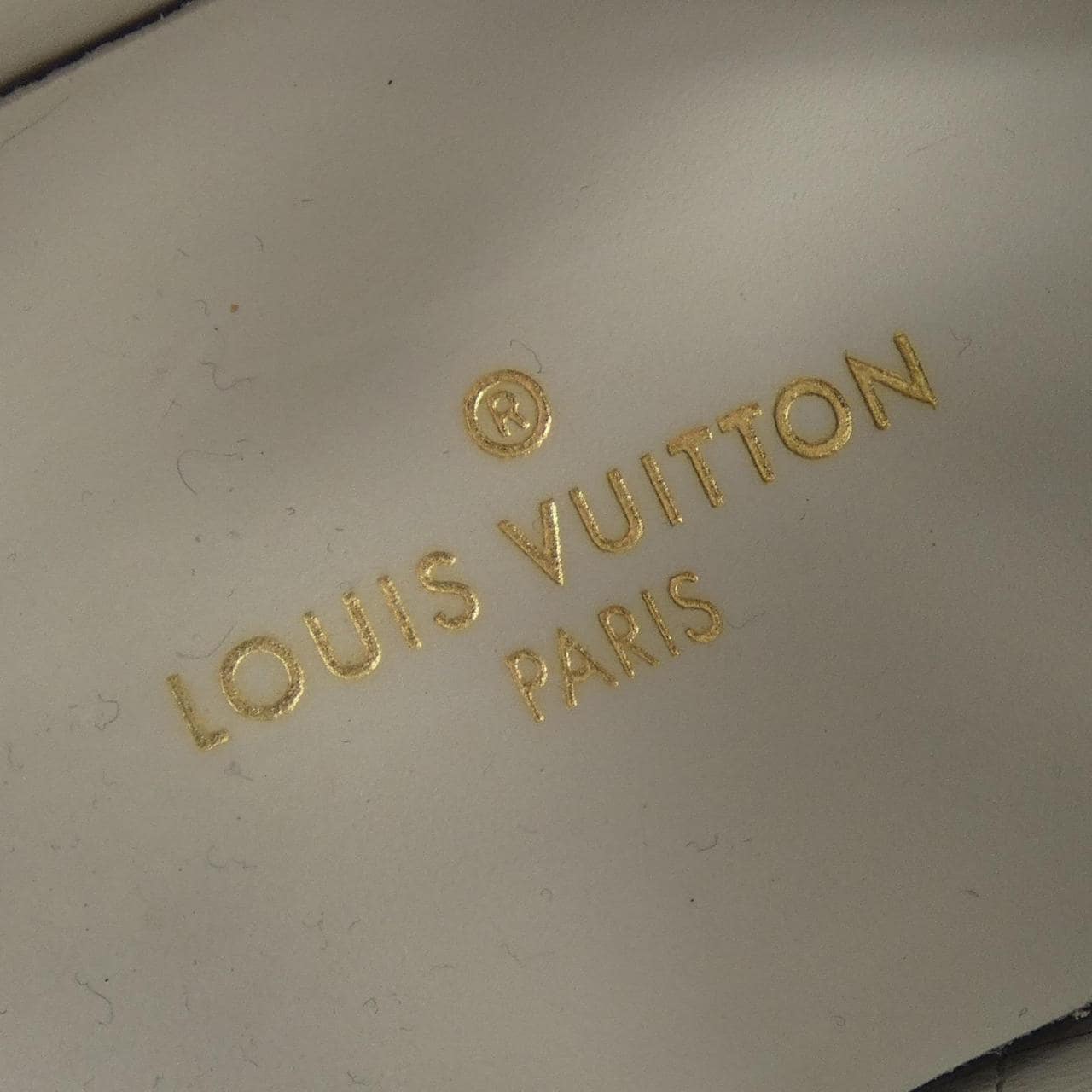 ルイヴィトン LOUIS VUITTON タイムアウトライン スニーカー