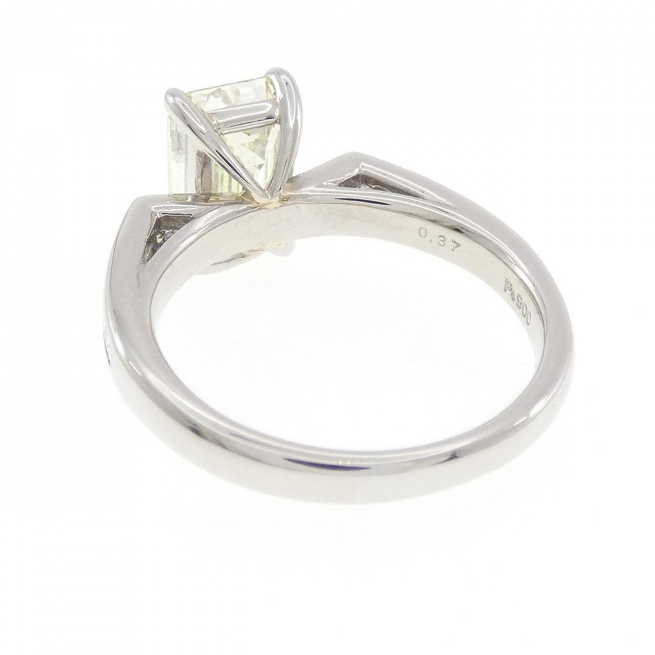 PT900 ダイヤモンド リング 2.058CT VLY VVS2 エメラルドカット