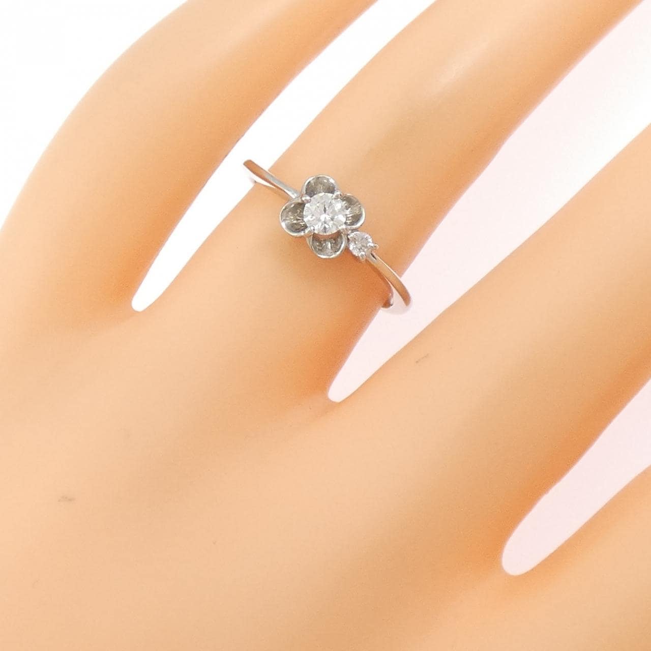 PT900花朵钻石戒指0.140克拉