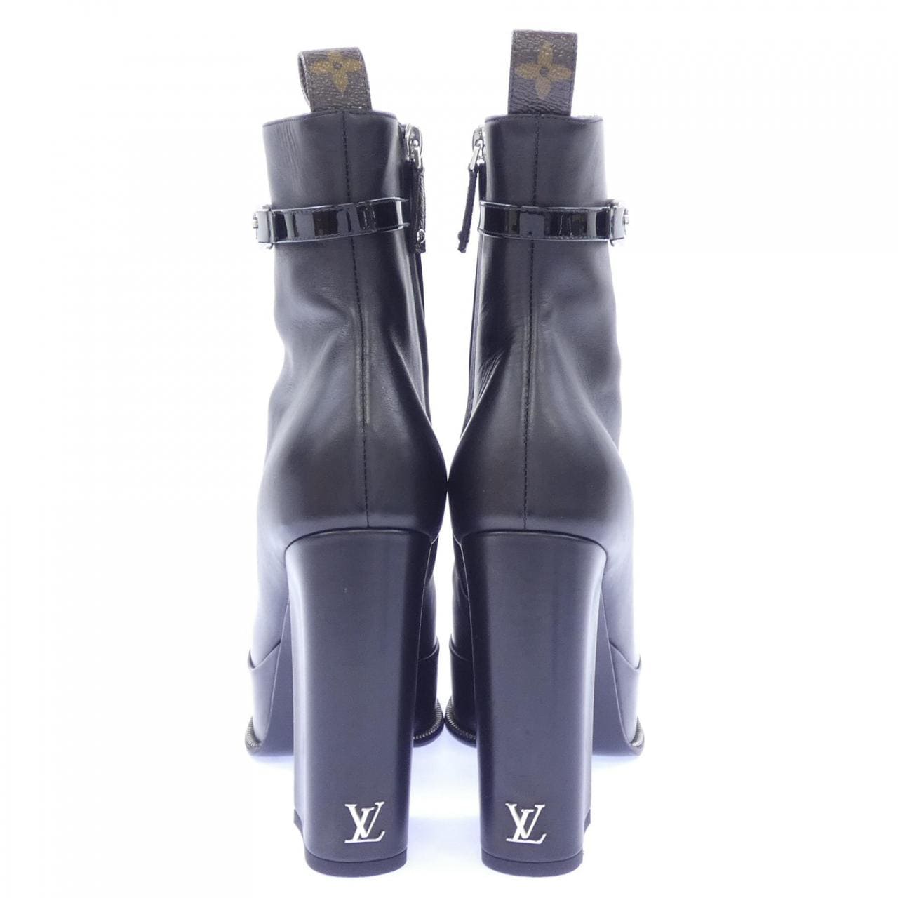 ルイヴィトン LOUIS VUITTON フェイムライン ブーツ