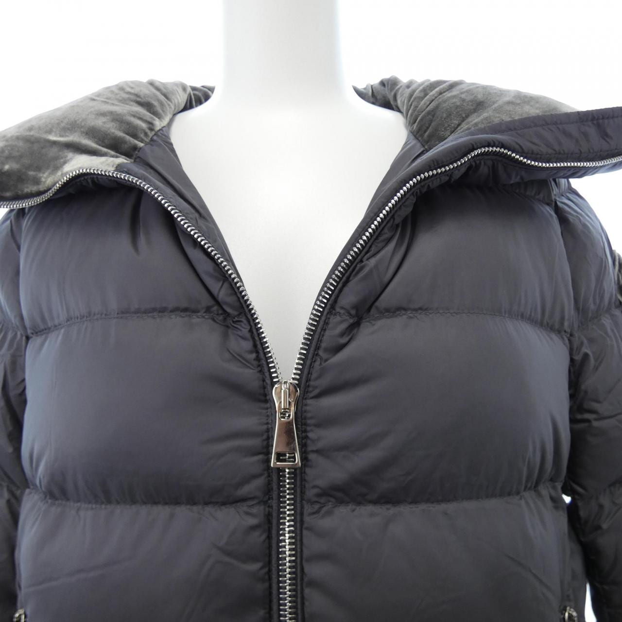 モンクレール MONCLER ダウンコート