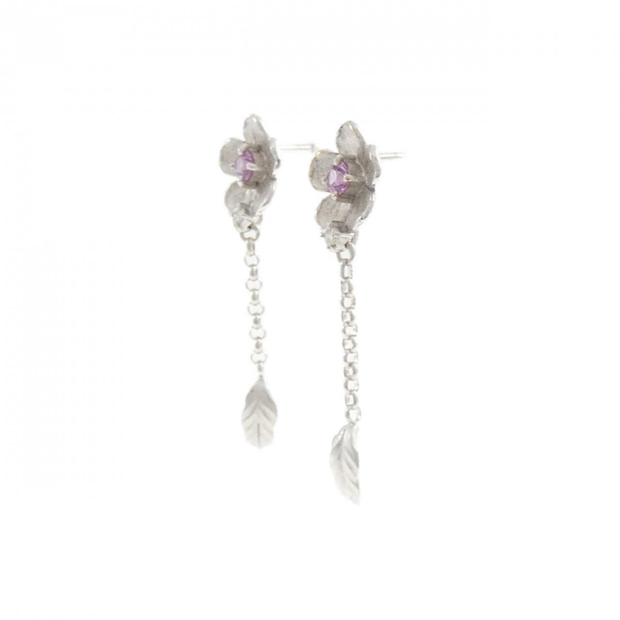 K18WG フラワー サファイヤ ピアス 0.26CT