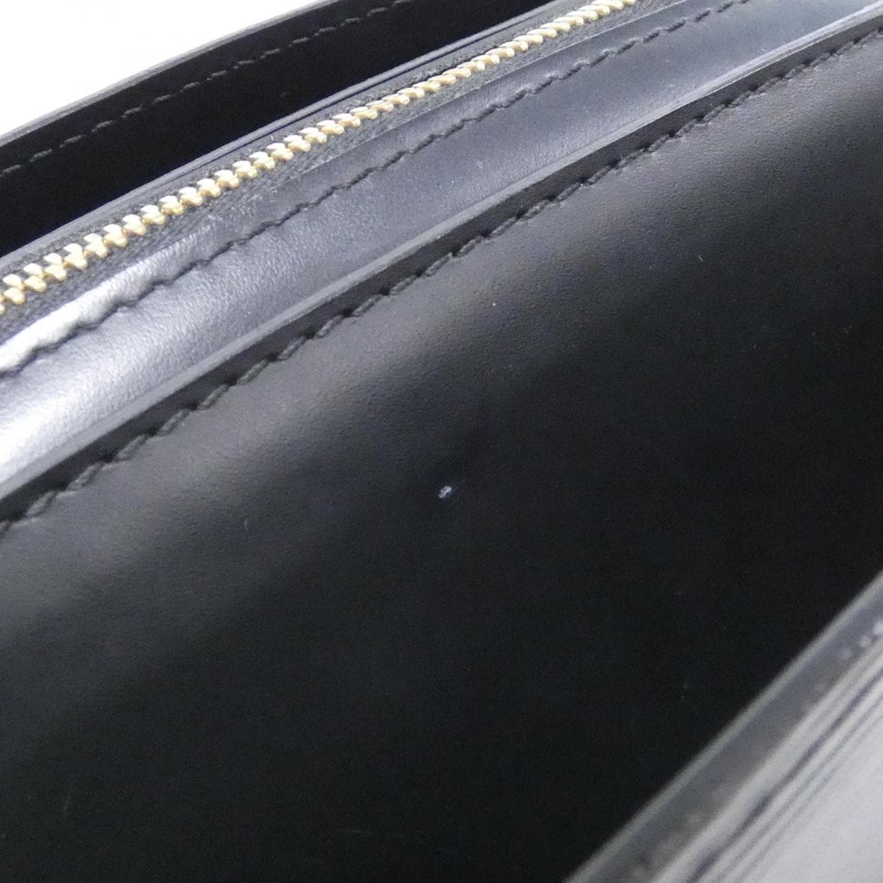 ルイヴィトン エピ ポンヌフ M52052 バッグ