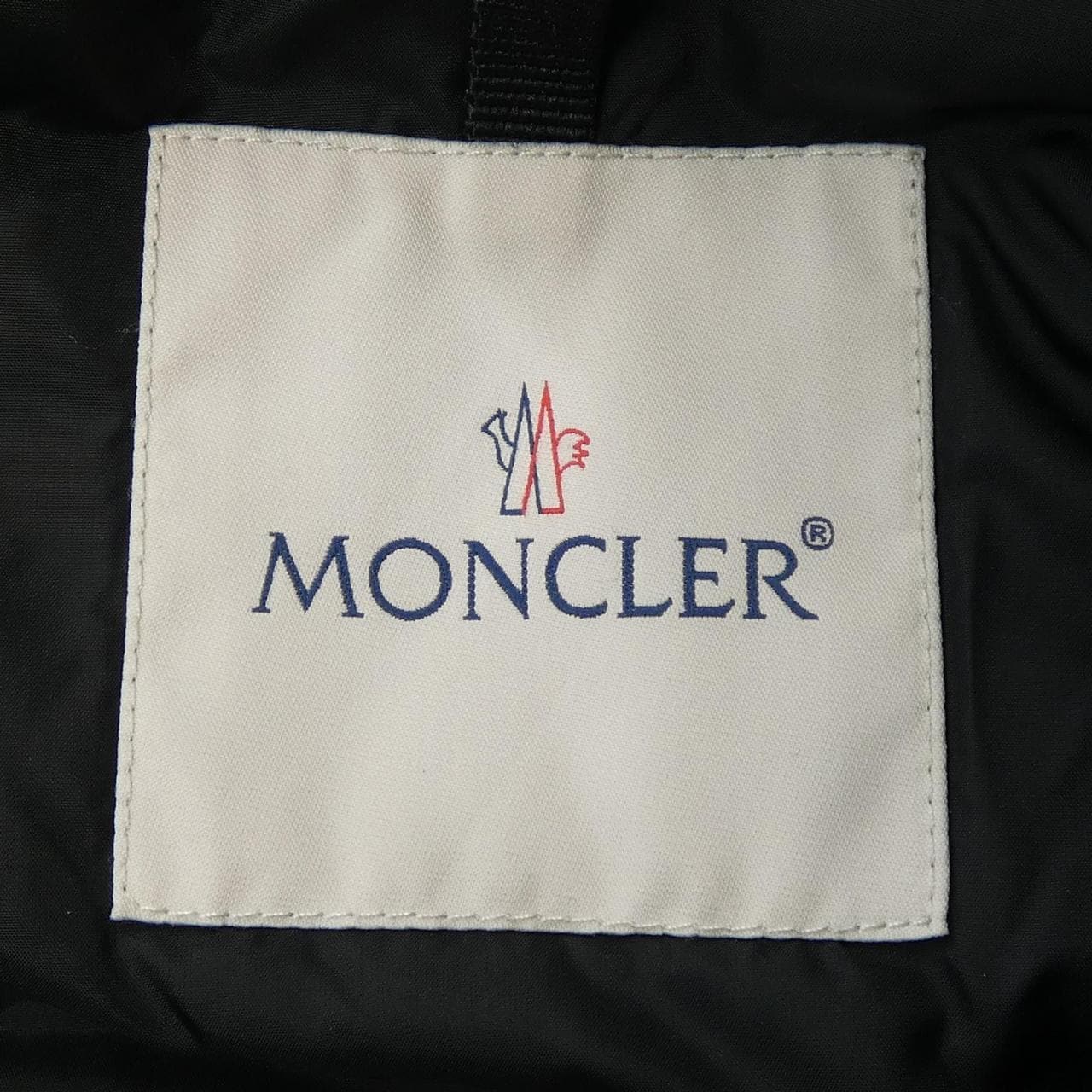 モンクレール MONCLER ダウンジャケット