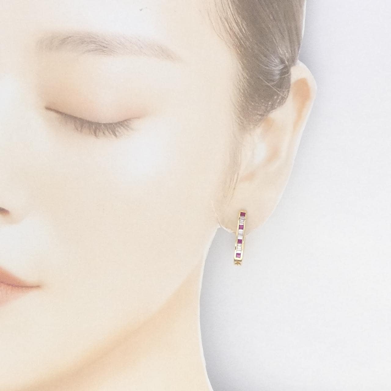 K18YG红宝石耳钉0.58CT