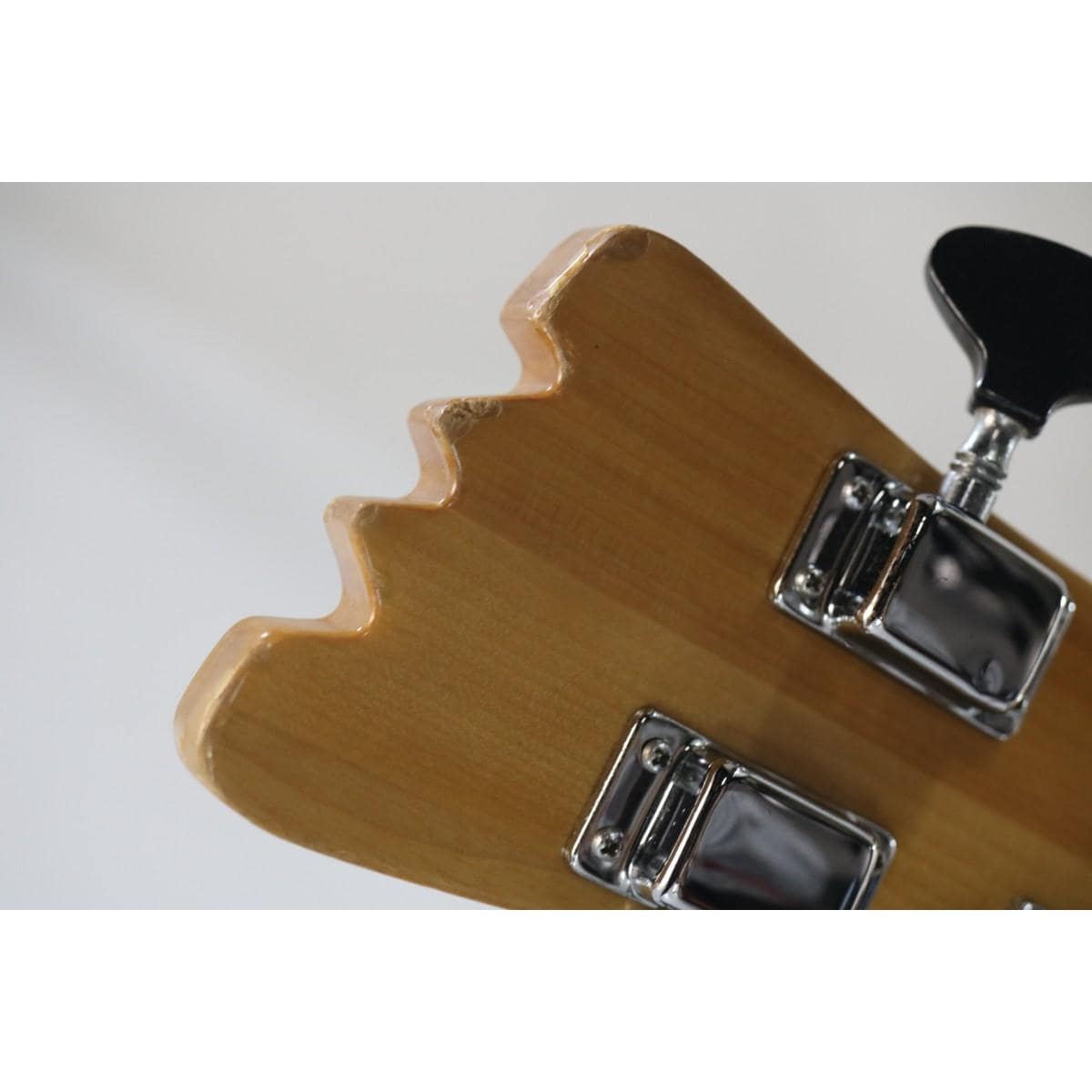 ＭＯＳＲＩＴＥ　Ａ－１１　ＡＶＥＮＧＥＲ　ＢＡＳＳ