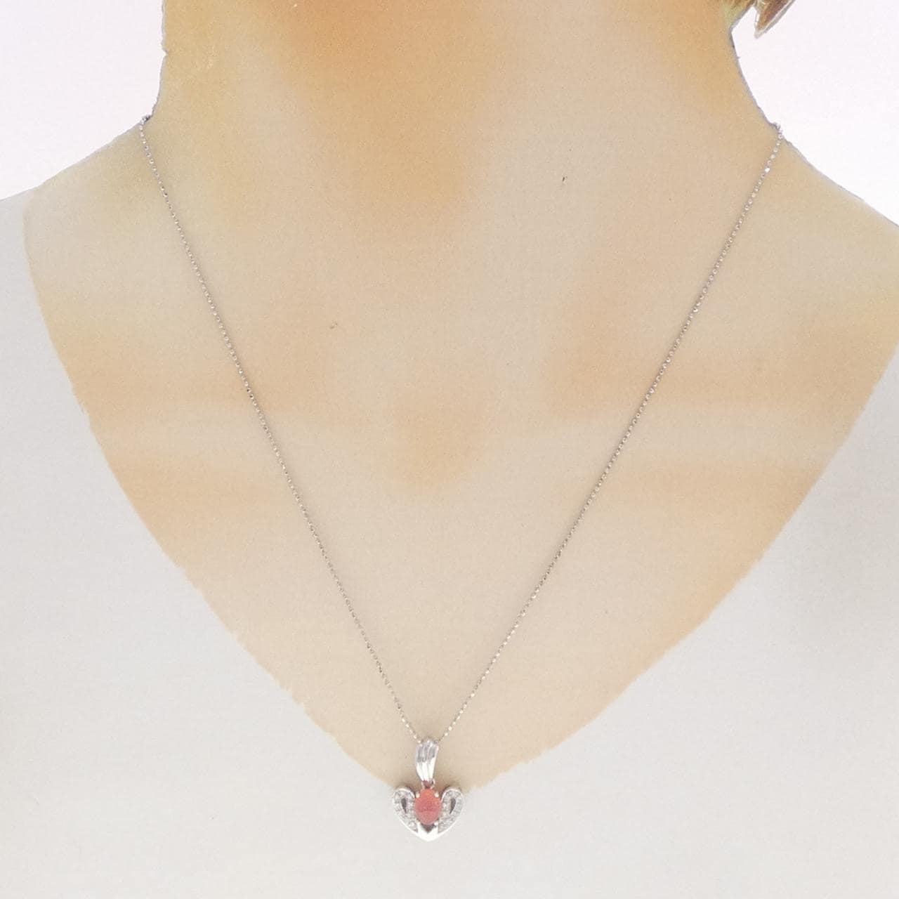 K18WG/750WG バスタマイト ネックレス 1.02CT