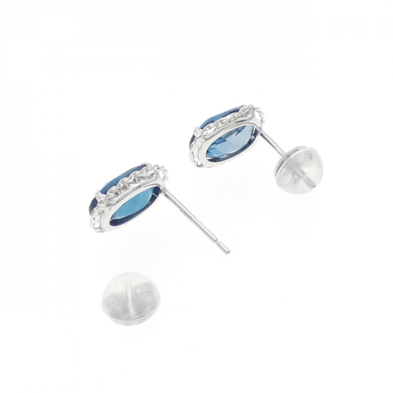 K18WG ブルートパーズ ピアス 2.80CT
