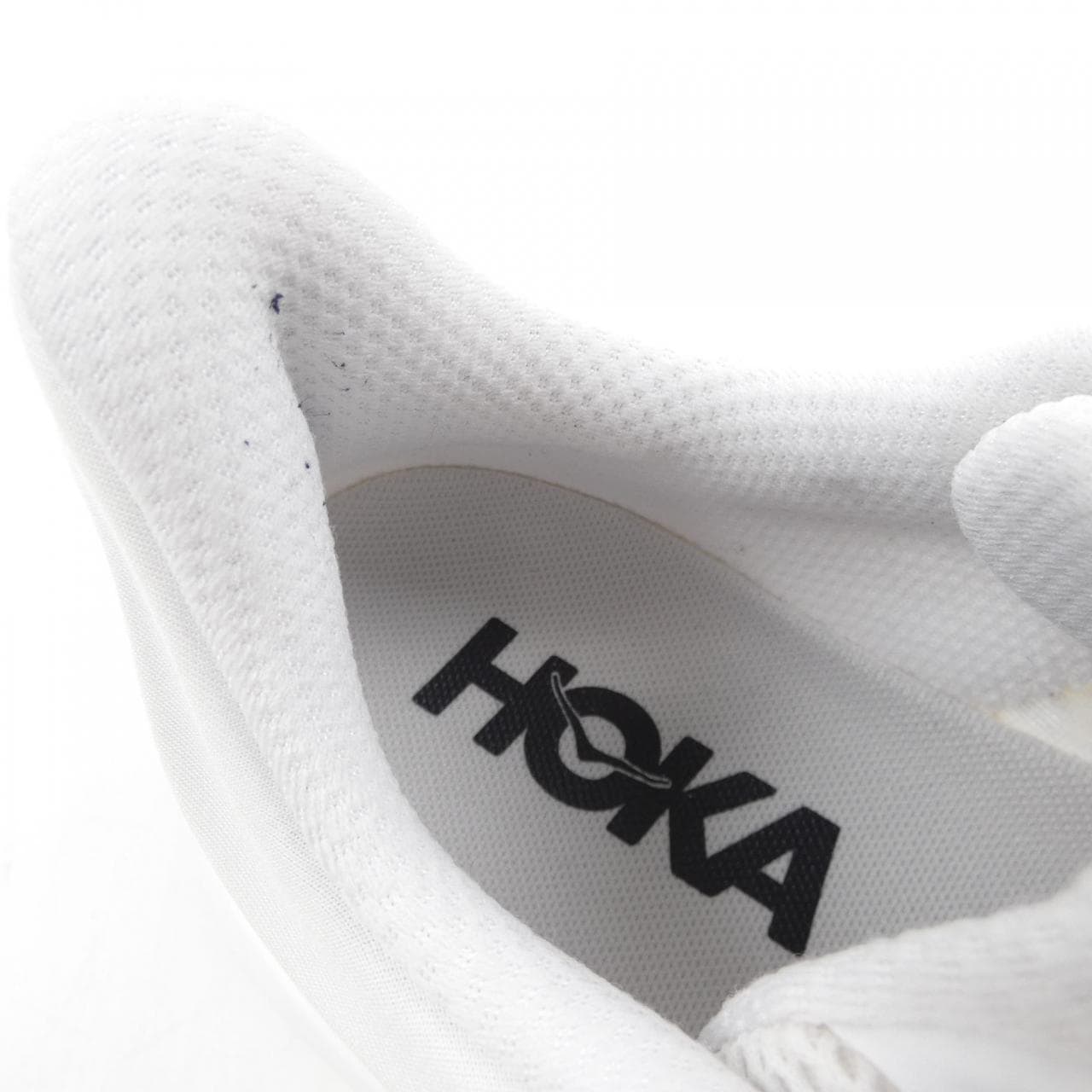ホカオネオネ HOKA ONE ONE スニーカー