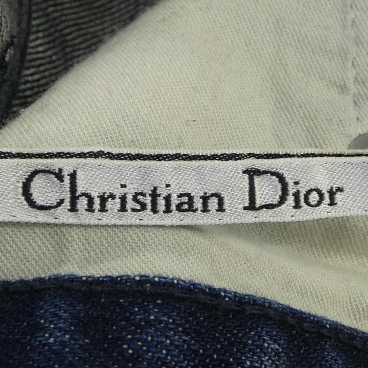 クリスチャンディオール CHRISTIAN DIOR ボーイフレンドジーンズ 30 MONTAIGNE 912P01A3319 ジーンズ