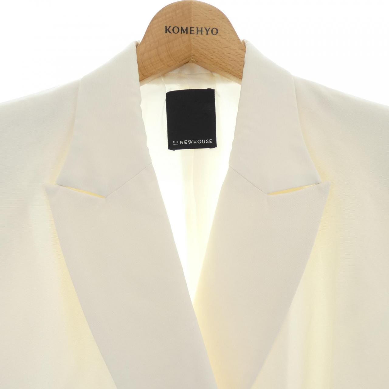 ザニューハウス THE NEWHOUSE ジャケット