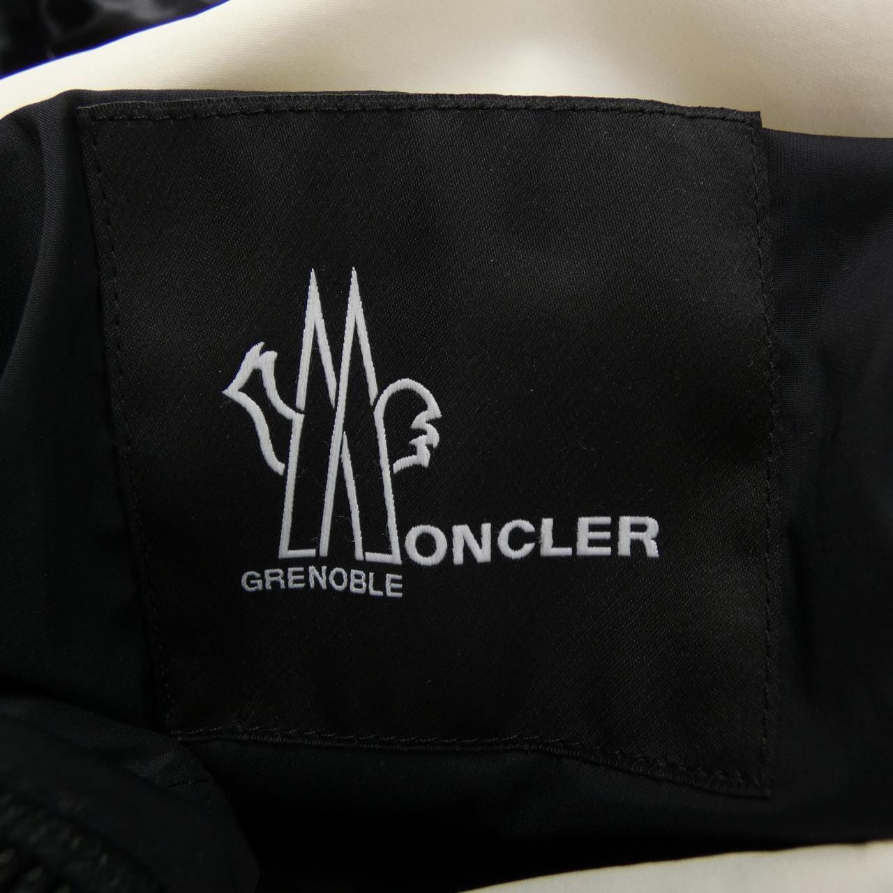 MONCLER GRENOBLE Lamoura Down Jacket