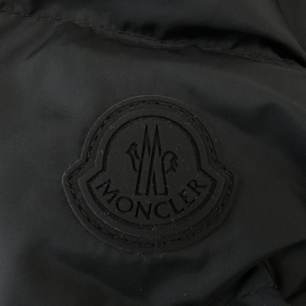 モンクレール MONCLER VERNASCA ダウンジャケット
