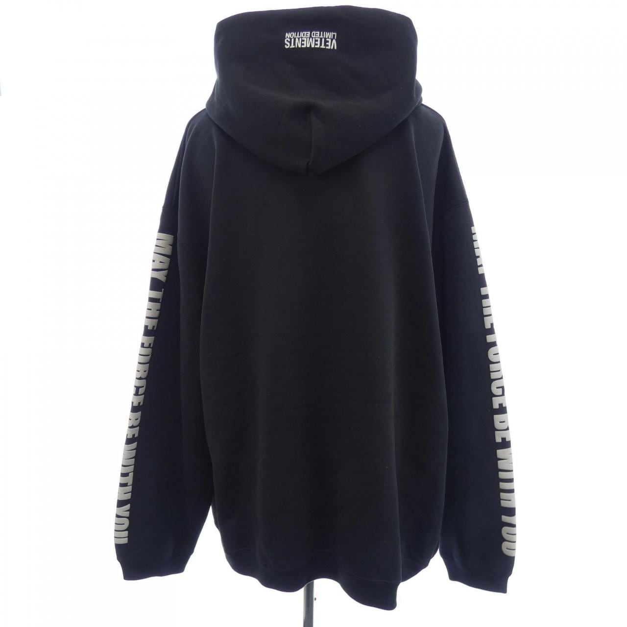 ヴェトモン VETEMENTS USW21TR014 UNISEX パーカー