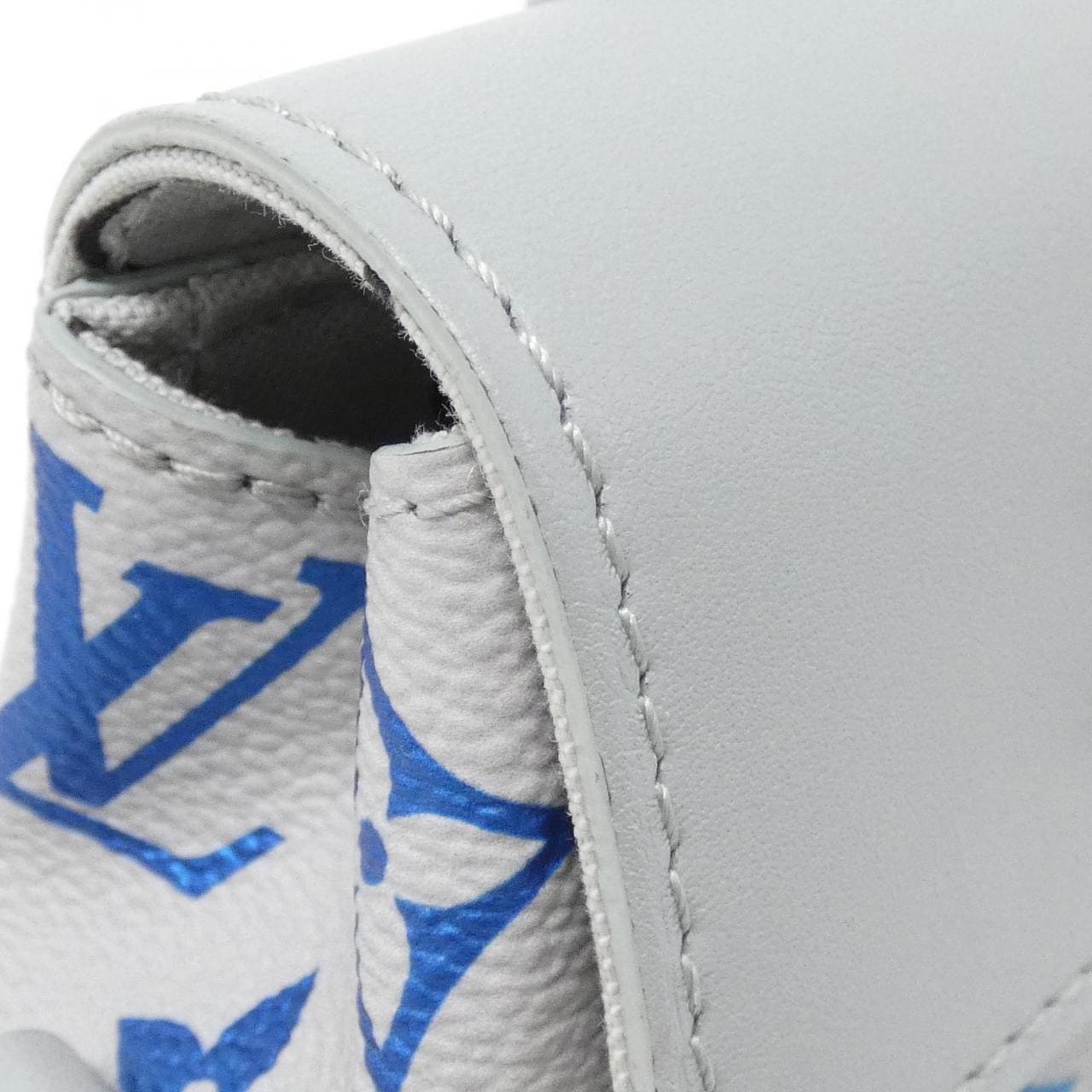 ルイヴィトン モノグラム イリディセント ナノ スティーマー M13905 ショルダーバッグ