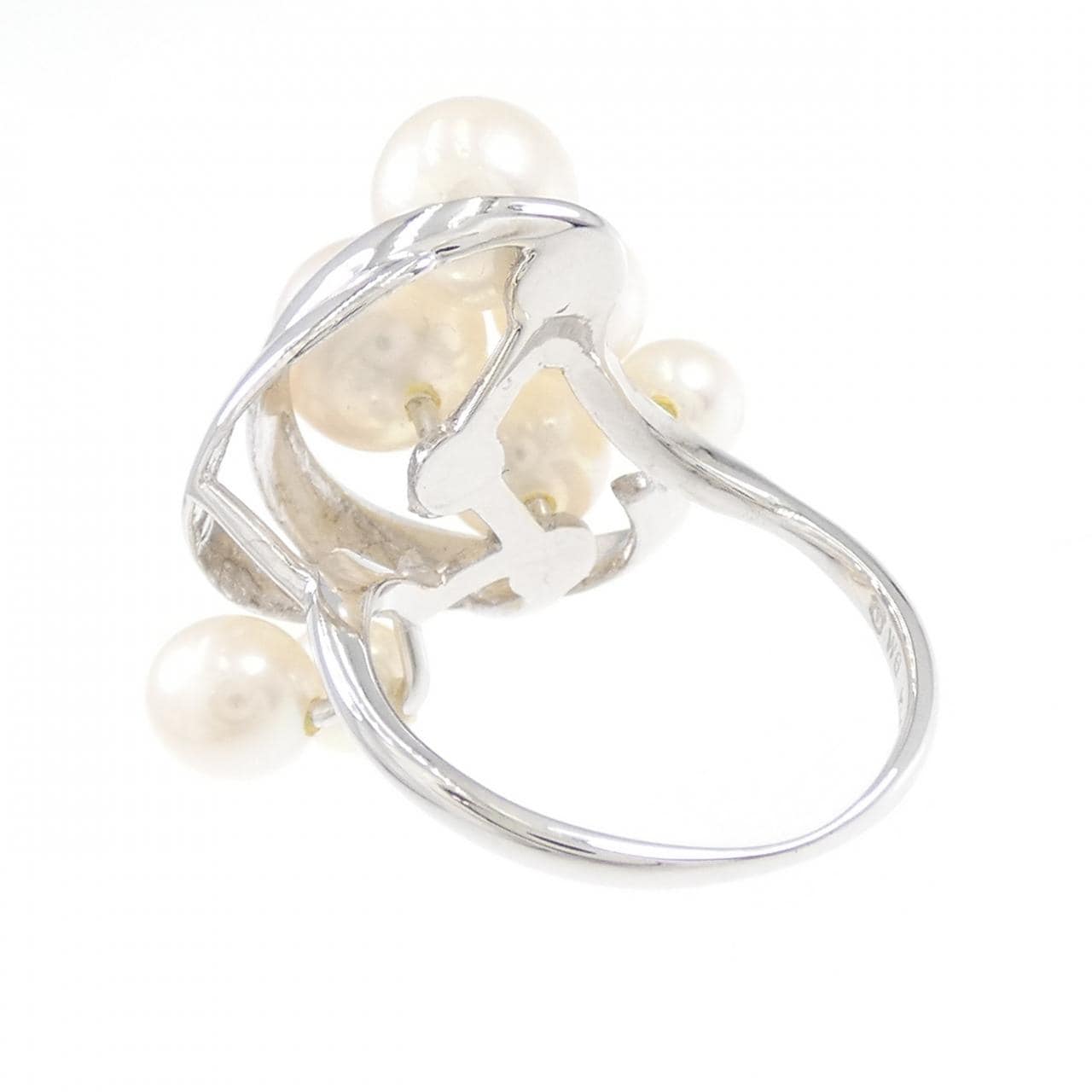 Tasaki Akoya pearl ring