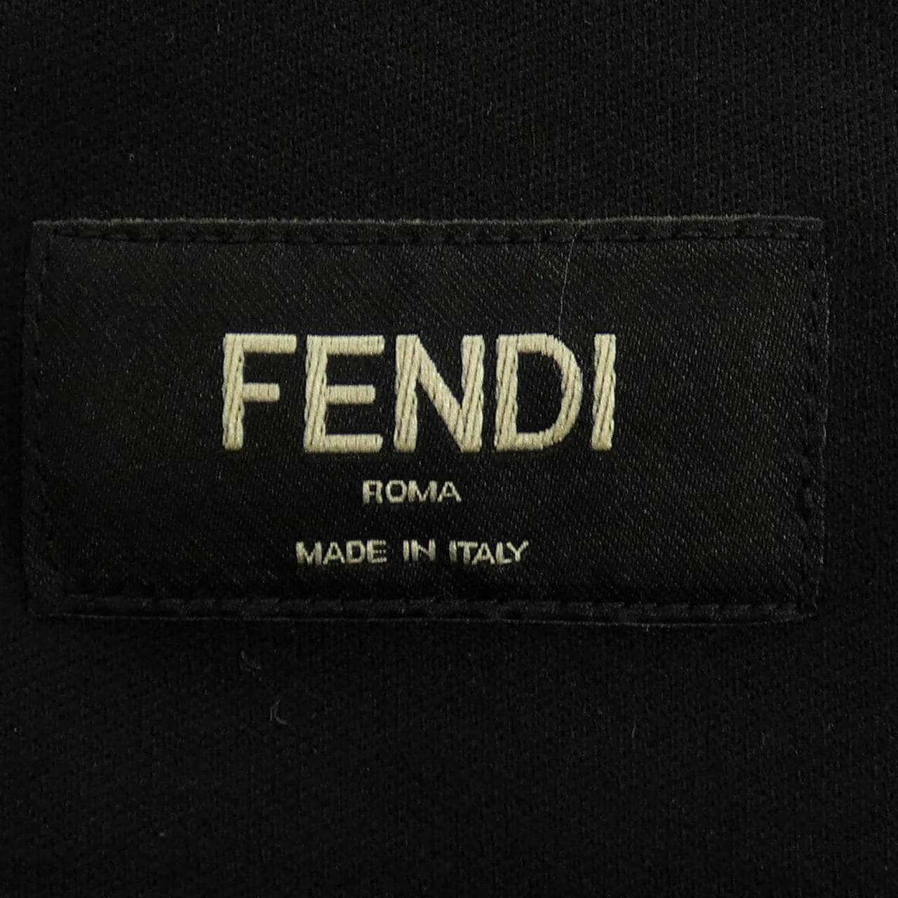 フェンディ FENDI FF FY0936 ARYY Tシャツ