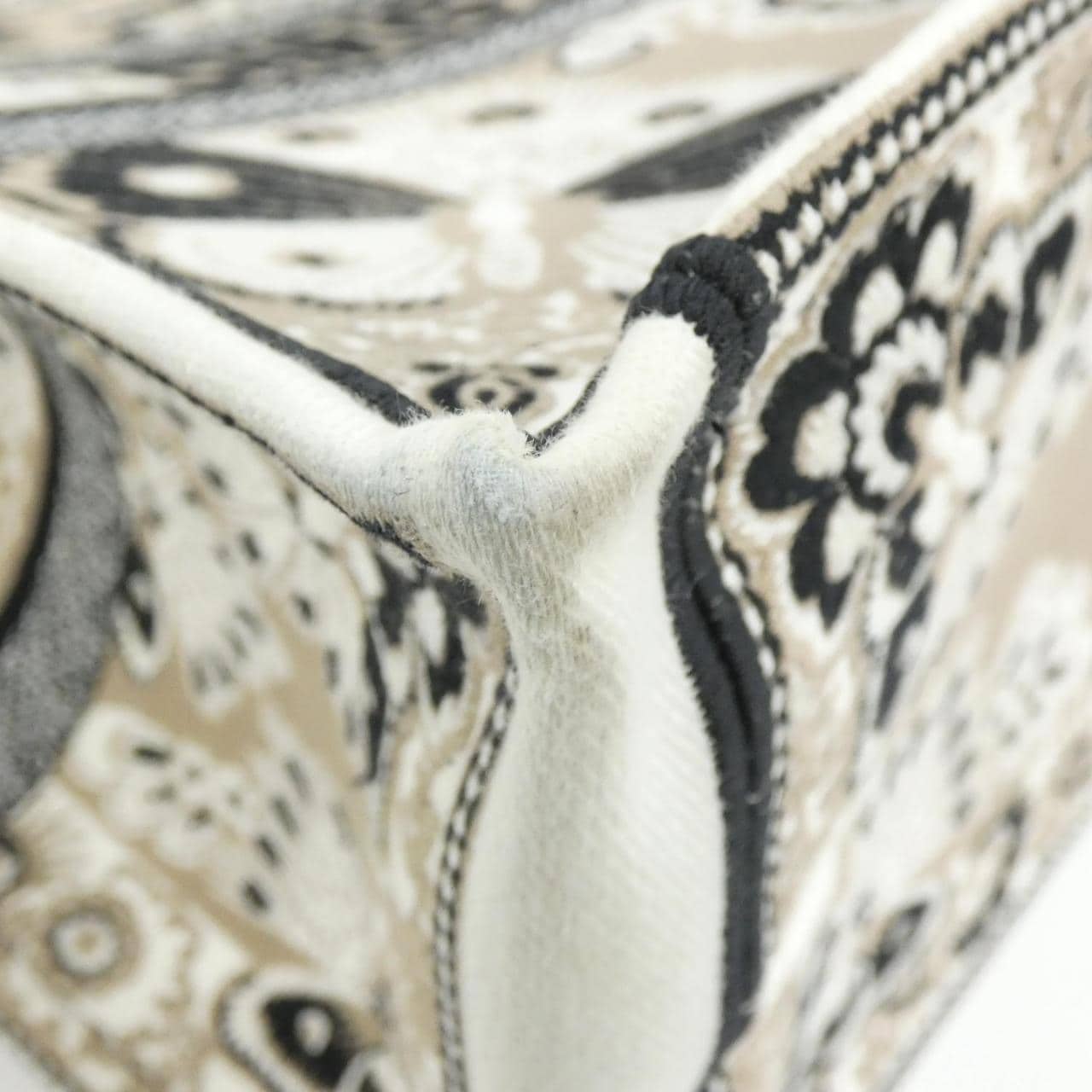 クリスチャンディオール BUTTERFLY BANDANA ディオール ブック トート ラージ M1286ZESE バッグ
