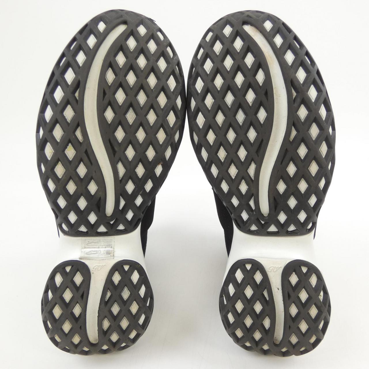 ロジェヴィヴィエ ROGER VIVIER ヴィヴラン ストラスバックル ブーツ