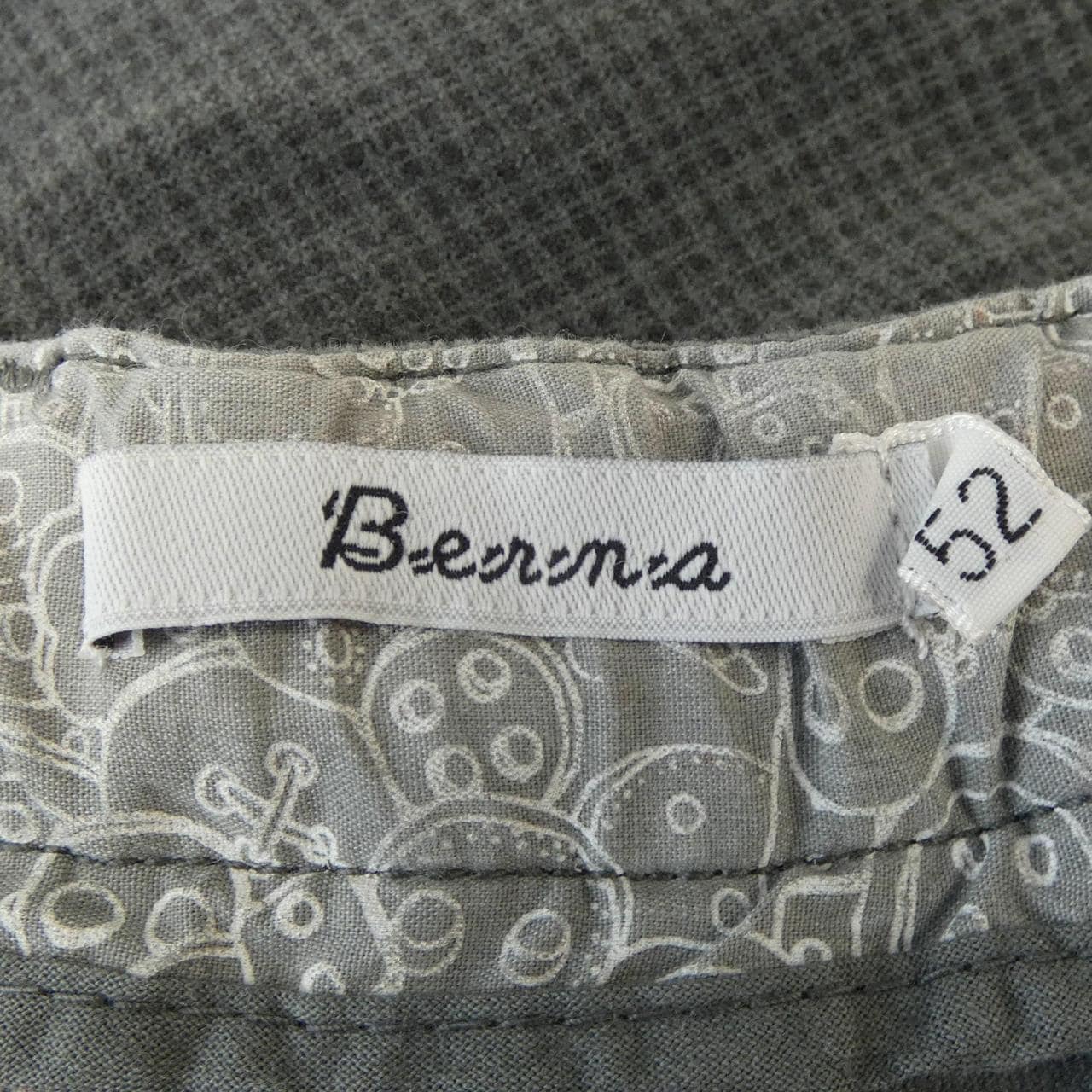BERNA パンツ