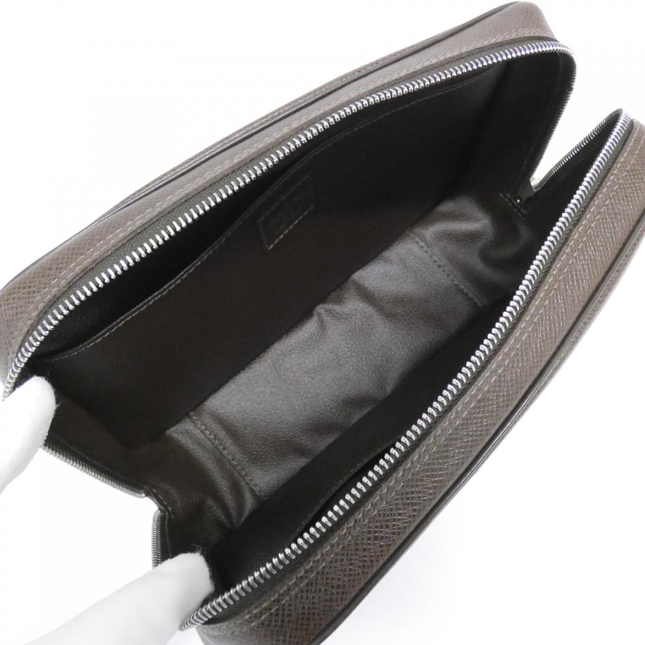 ルイヴィトン タイガ トゥルース トワレ GM M30218 ポーチ