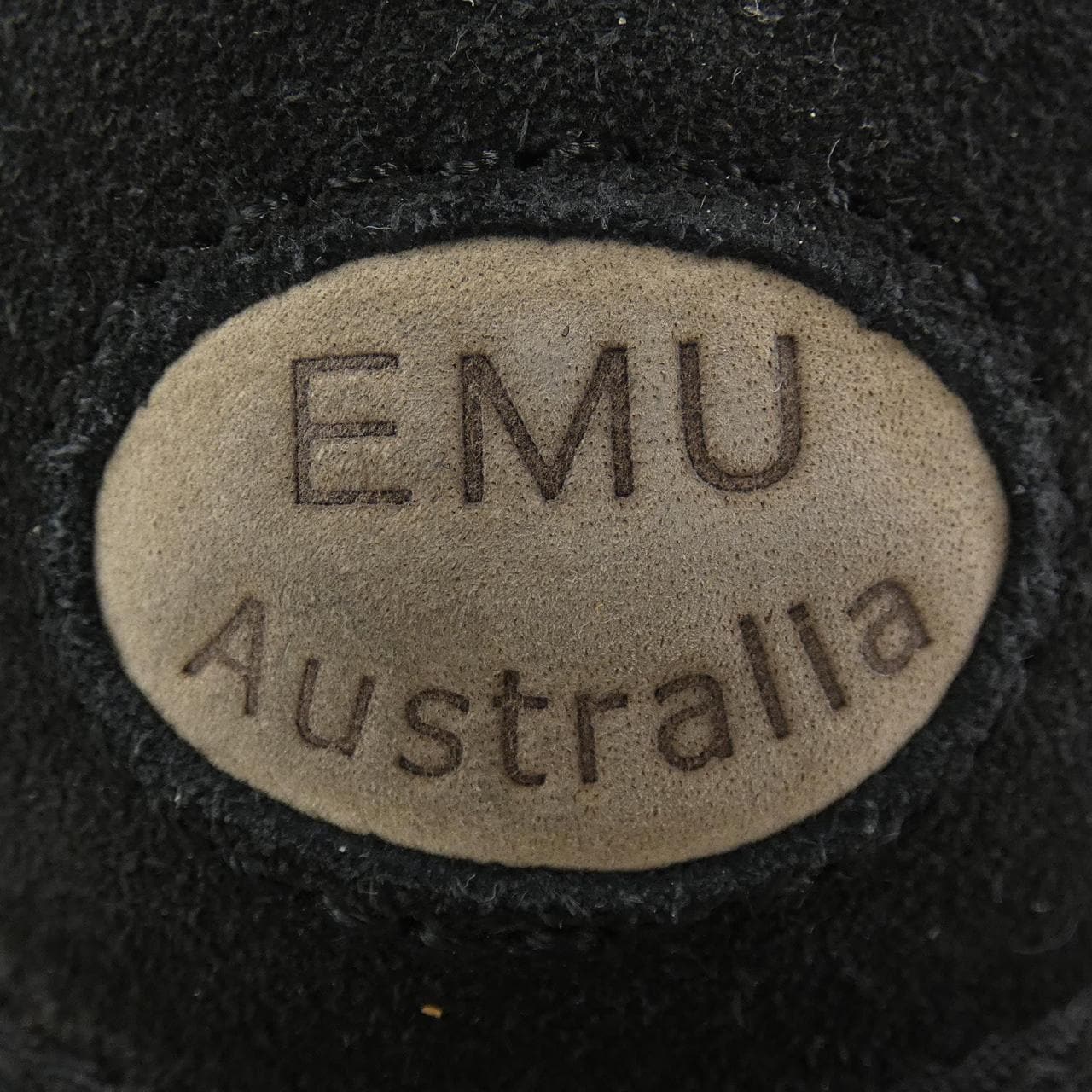 EMU鞋