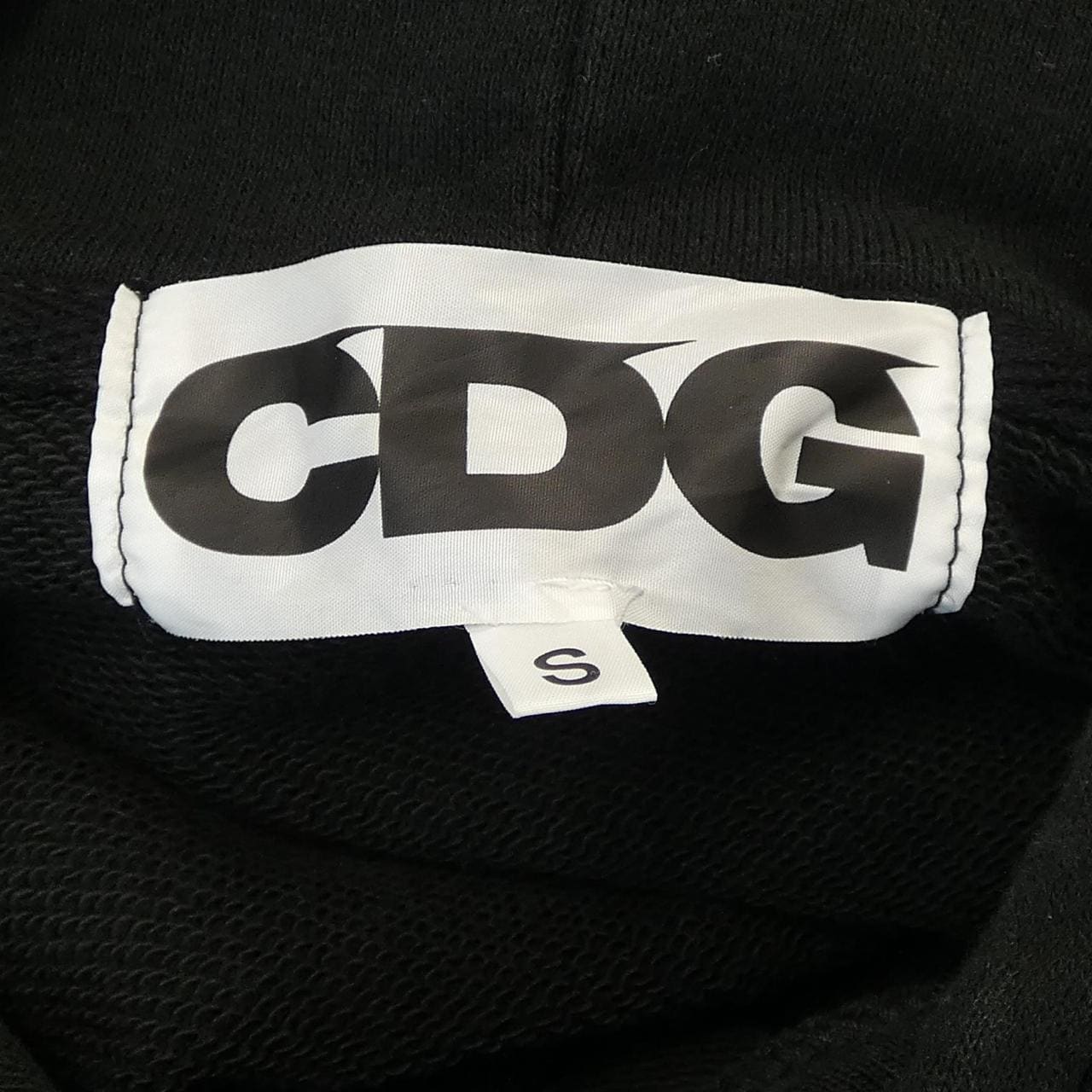 シーディージー CDG パーカー