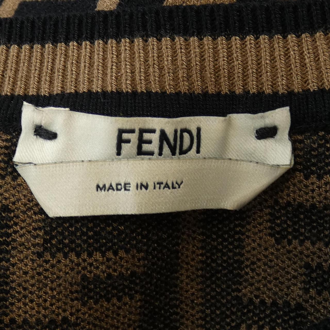 フェンディ FENDI FFモチーフ FZY703 A5QG ニット