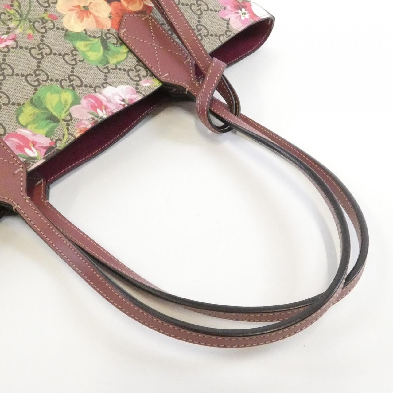 グッチ 372613 CU710 バッグ