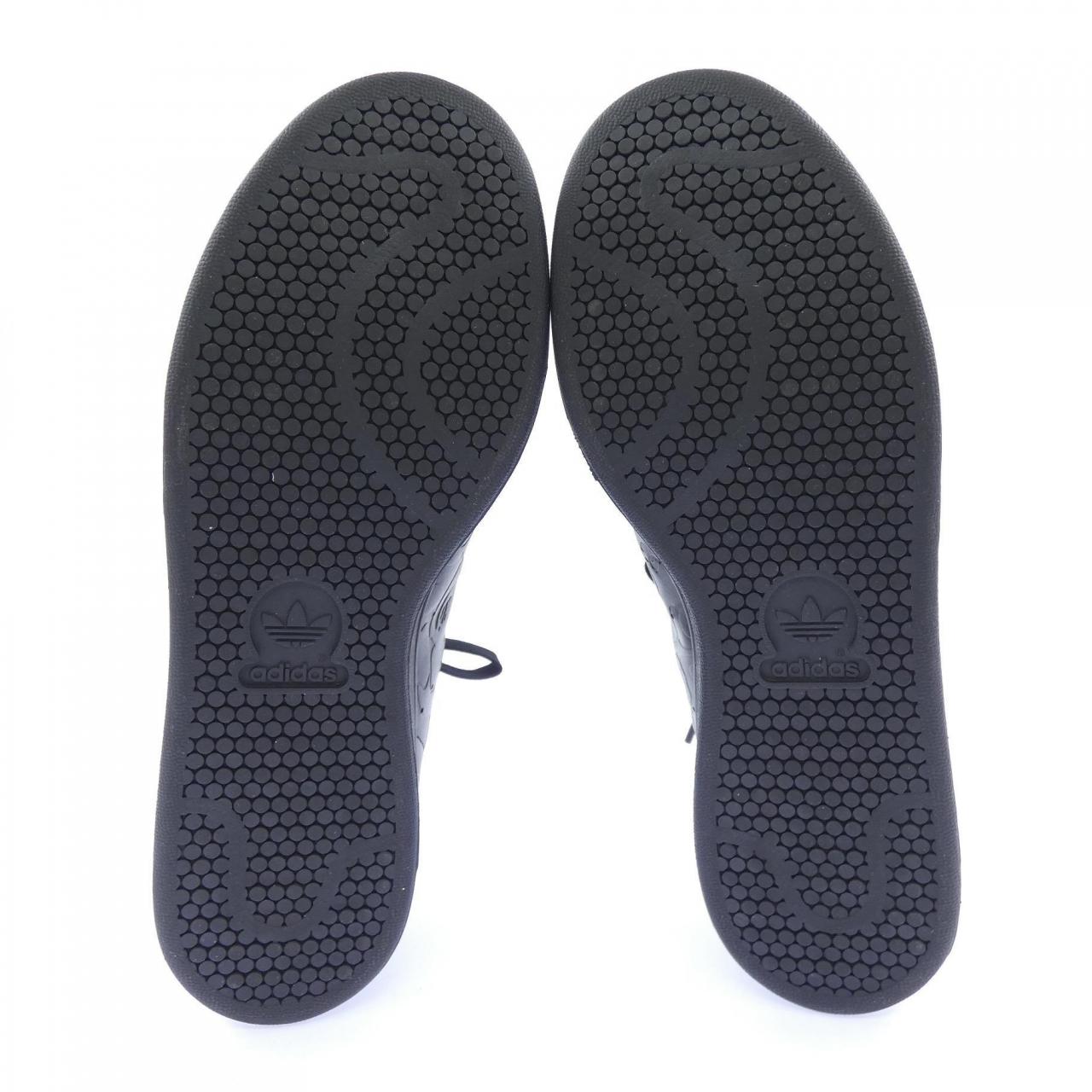 アディダス ADIDAS IG1116 スニーカー