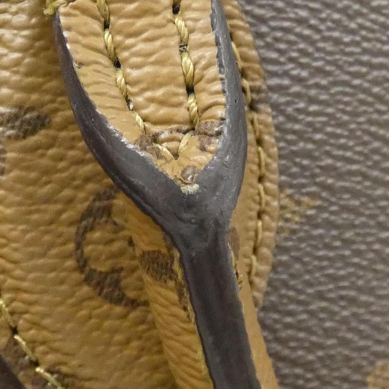 ルイヴィトン モノグラム ジャイアント オンザゴー PM M46373 バッグ