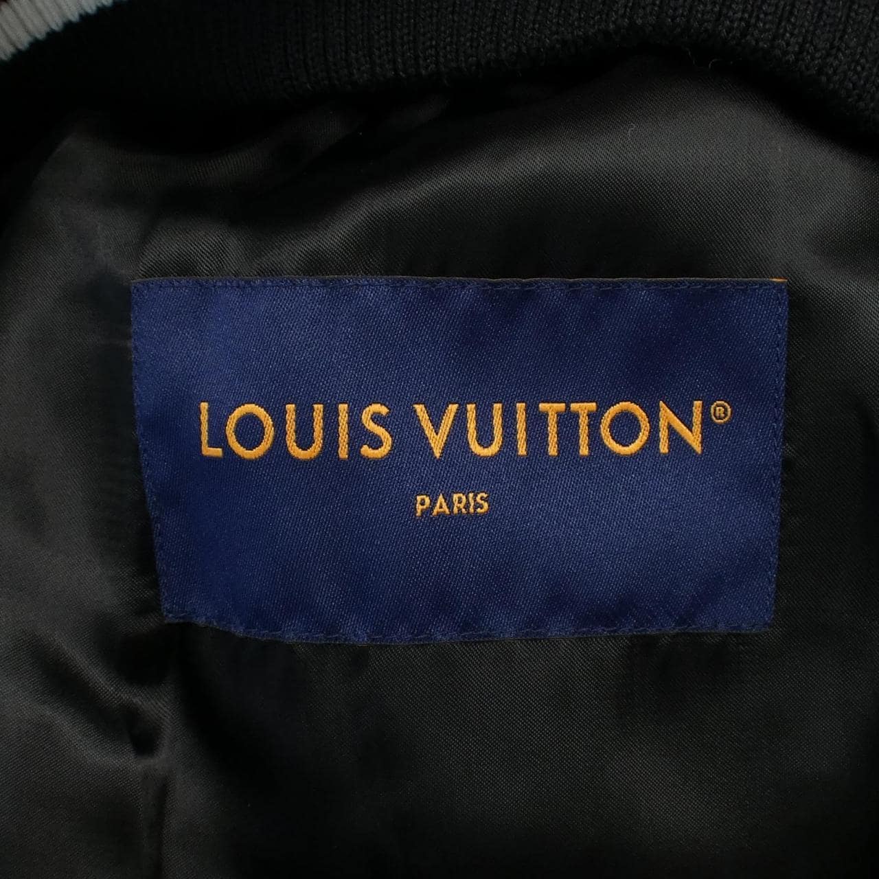 ルイヴィトン LOUIS VUITTON スタジャン