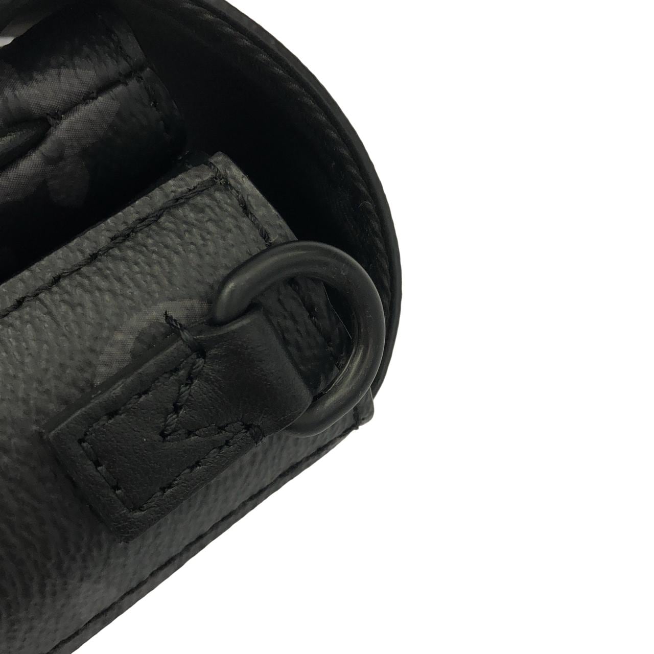 ルイヴィトン モノグラム エクリプス Sロック ヴェルティカル ウエアラブル ウォレット M82252 ショルダーバッグ