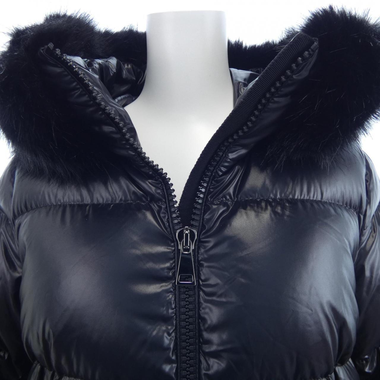 モンクレール MONCLER LAICHE ダウンジャケット