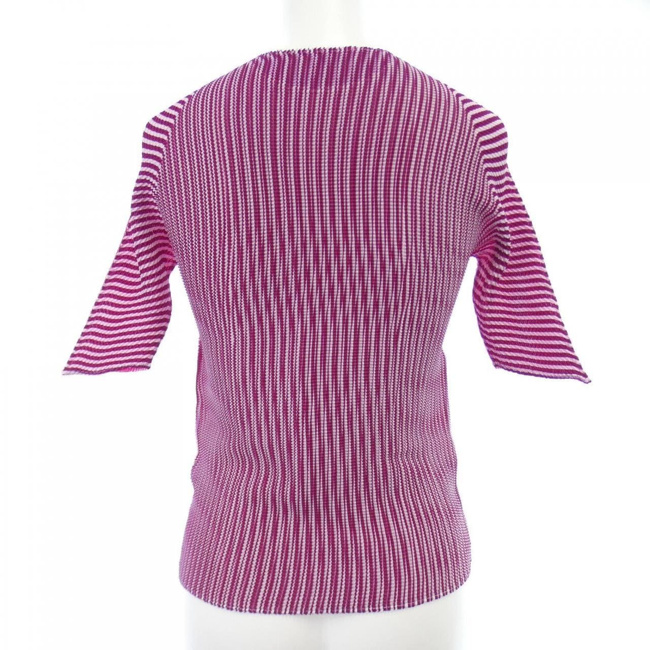 百褶PLEATS PLEASE上衣