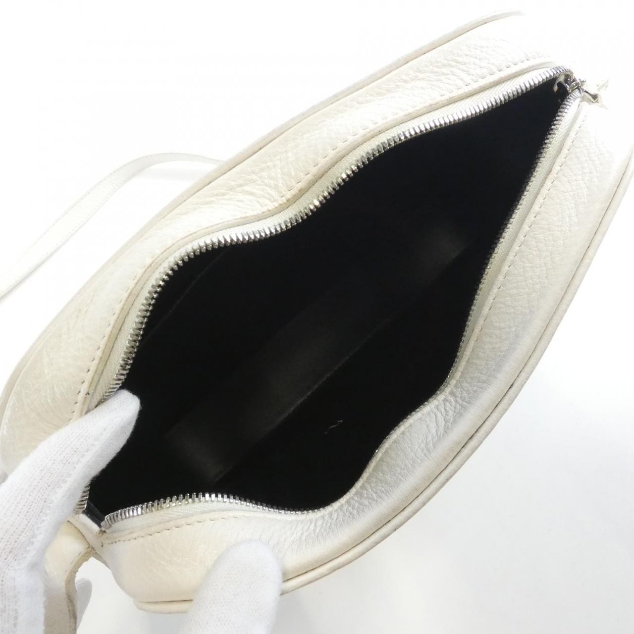 バレンシアガ エブリデイ カメラ バッグ S 552370 D6W2N ショルダーバッグ