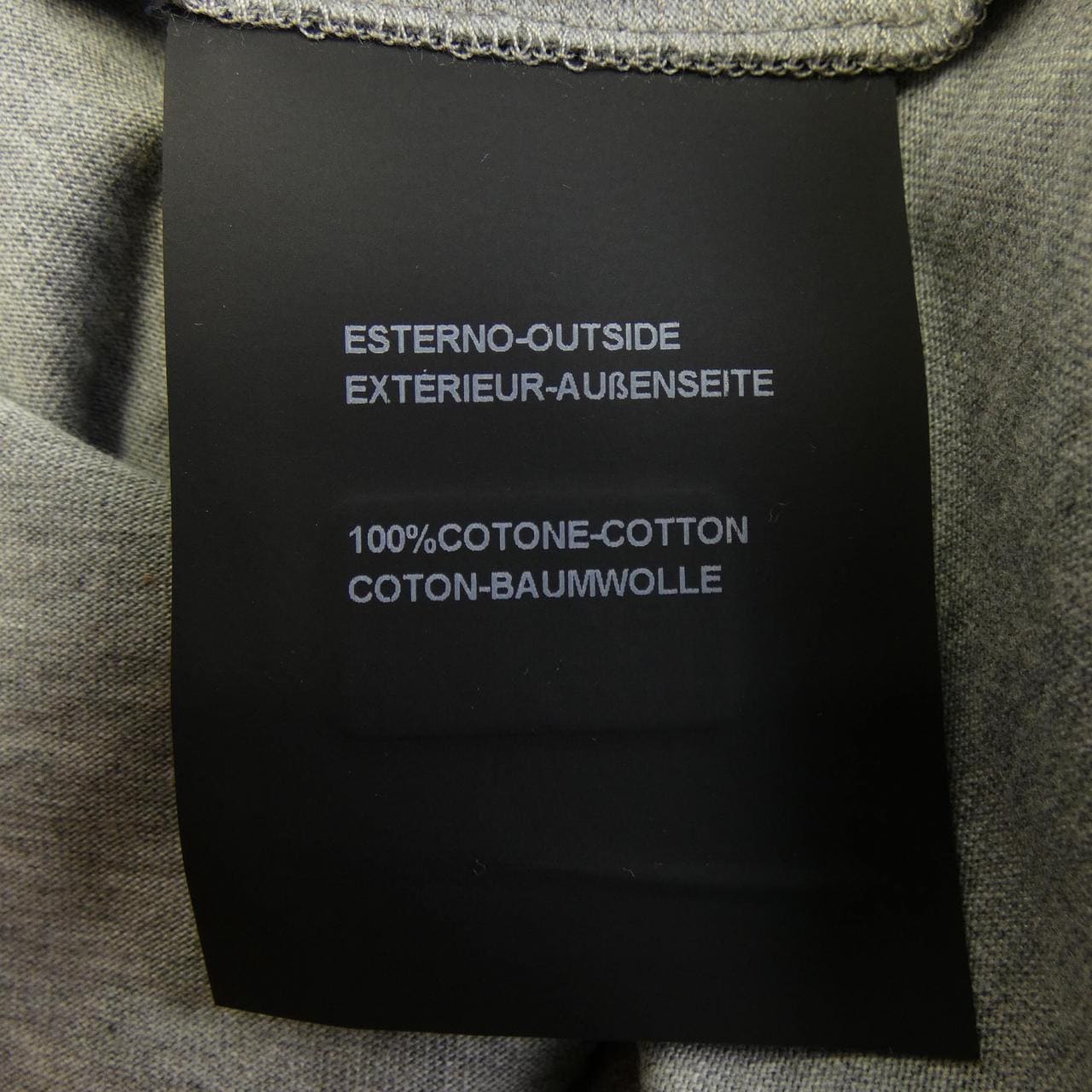 デュベティカ DUVETICA VXRT43131 Tシャツ