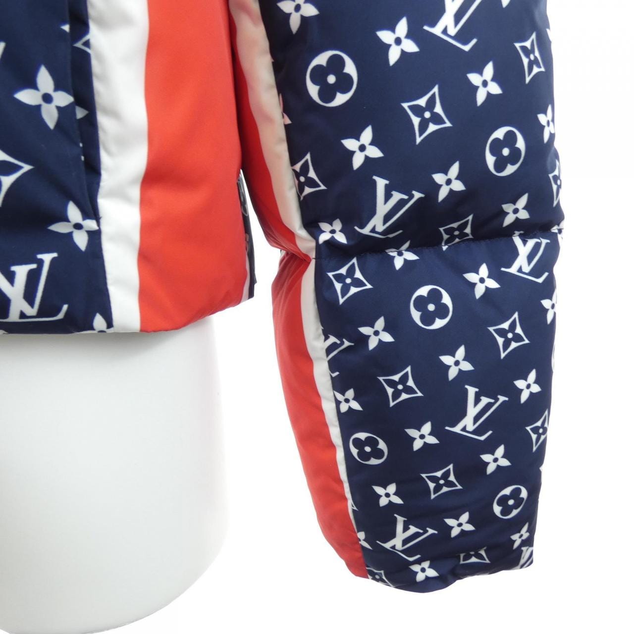 ルイヴィトン LOUIS VUITTON FQOW16CYA ダウンジャケット