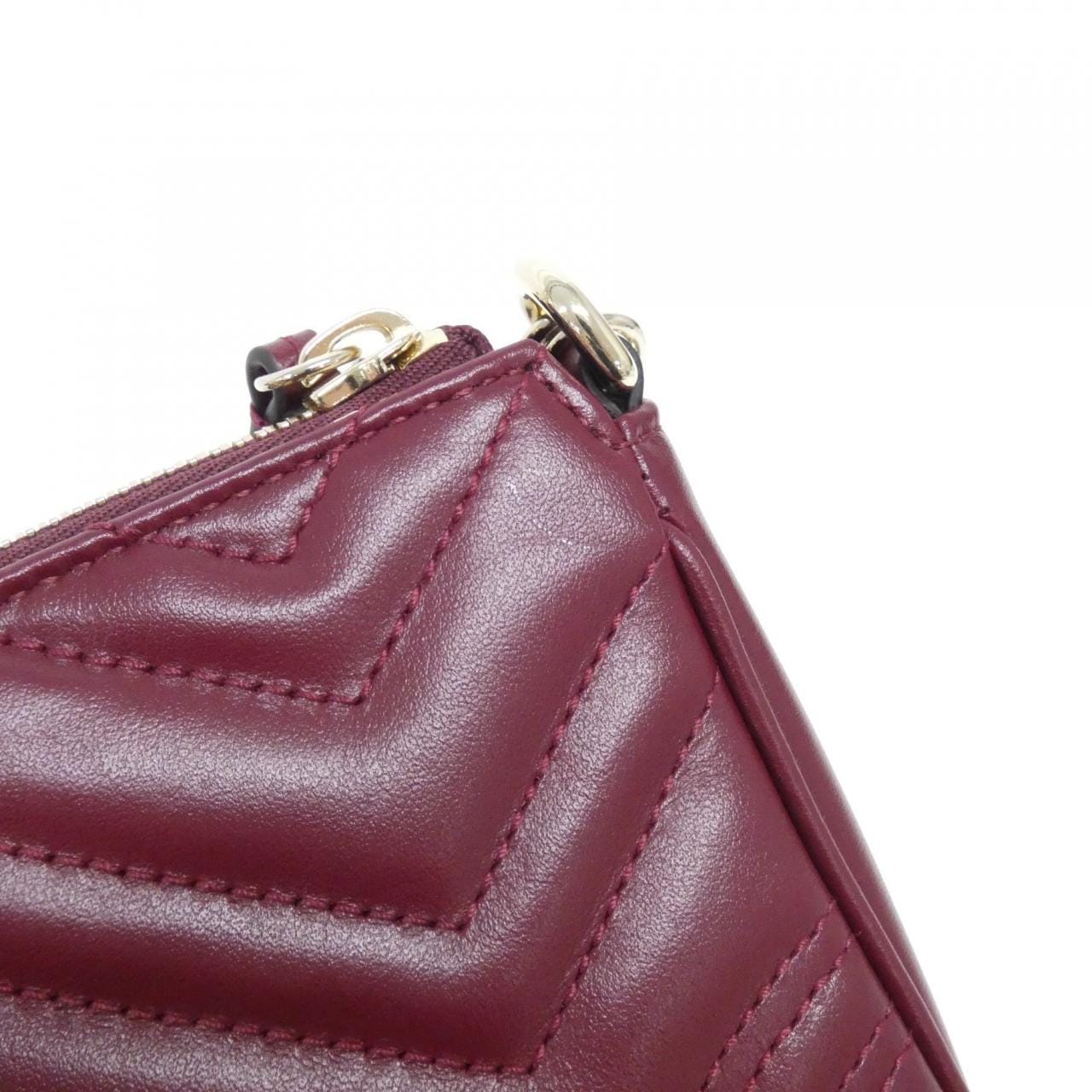 グッチ GG MARMONT 847589 DTDFT ショルダーバッグ