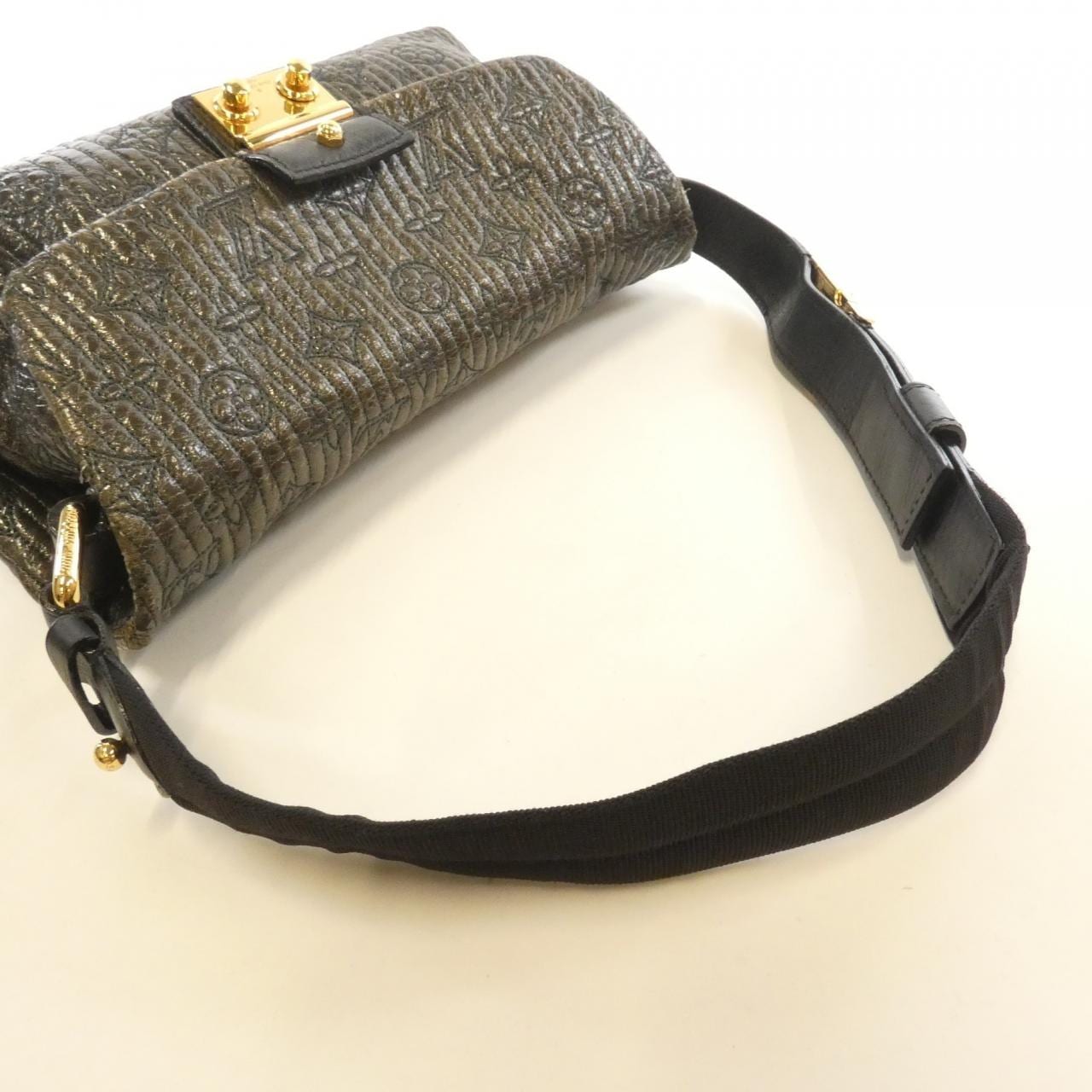 ルイヴィトン モノグラム モタード ポシェット M95597 ショルダーバッグ