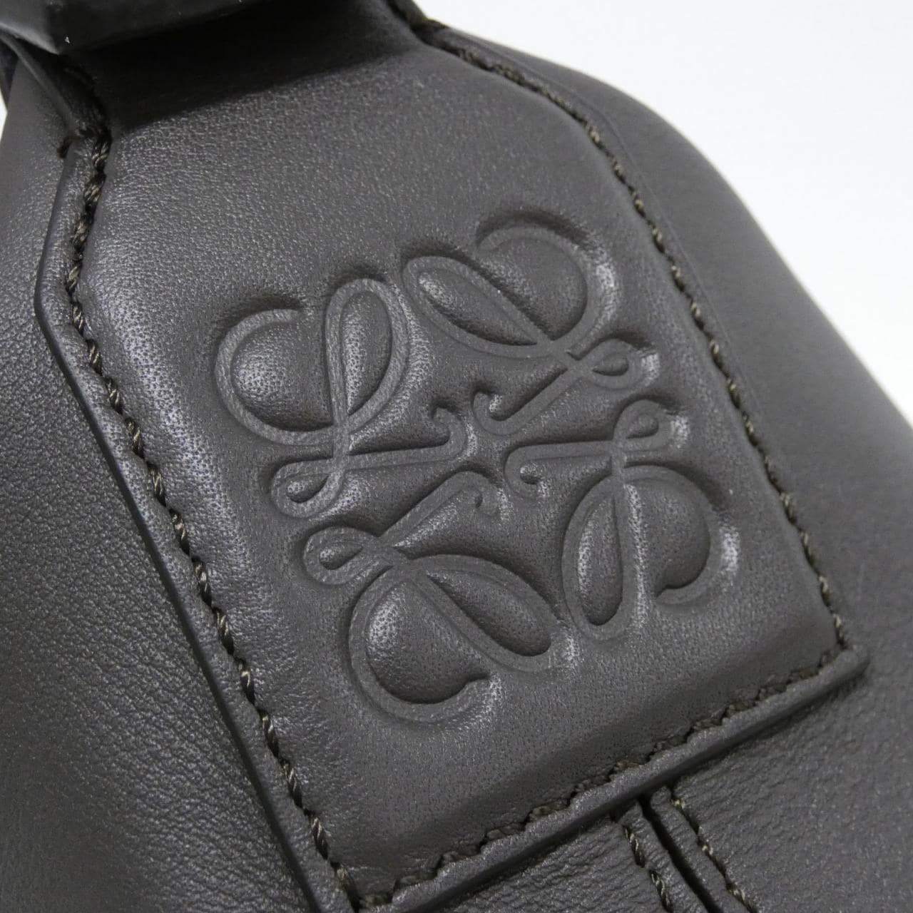 ロエベ キュービィ クロスボディ スモール B906Q63X01 ショルダーバッグ