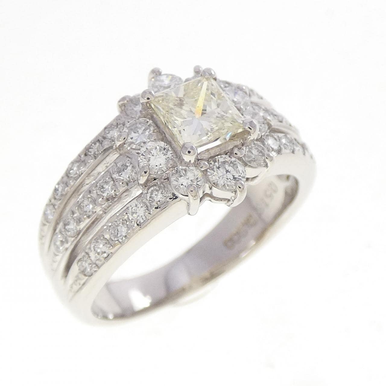 PT900 ダイヤモンド リング 0.518CT