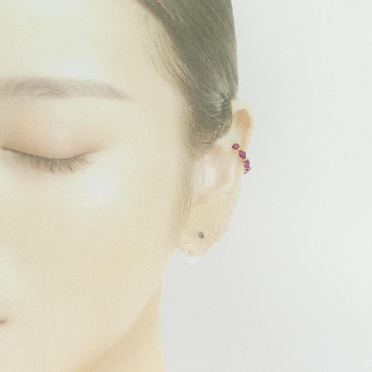 18K Yellow Gold Ruby Ear Cuff 1.43CT (Single)