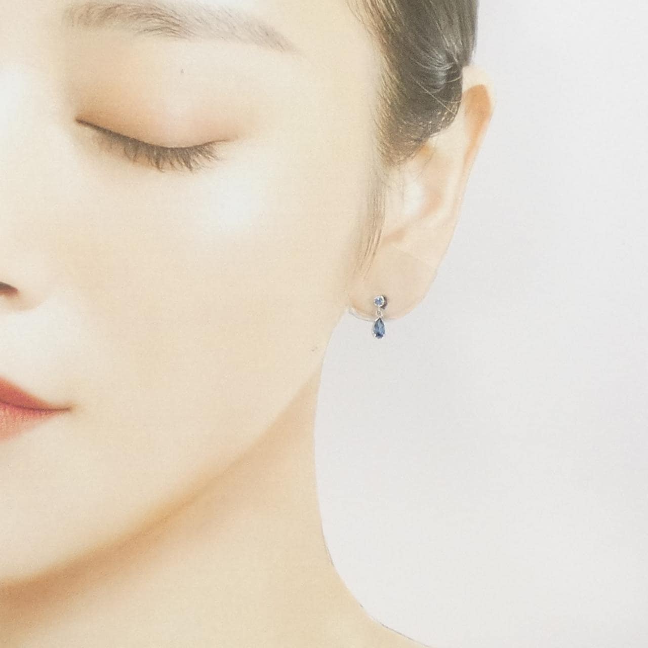 K18WG ブルートパーズ ピアス