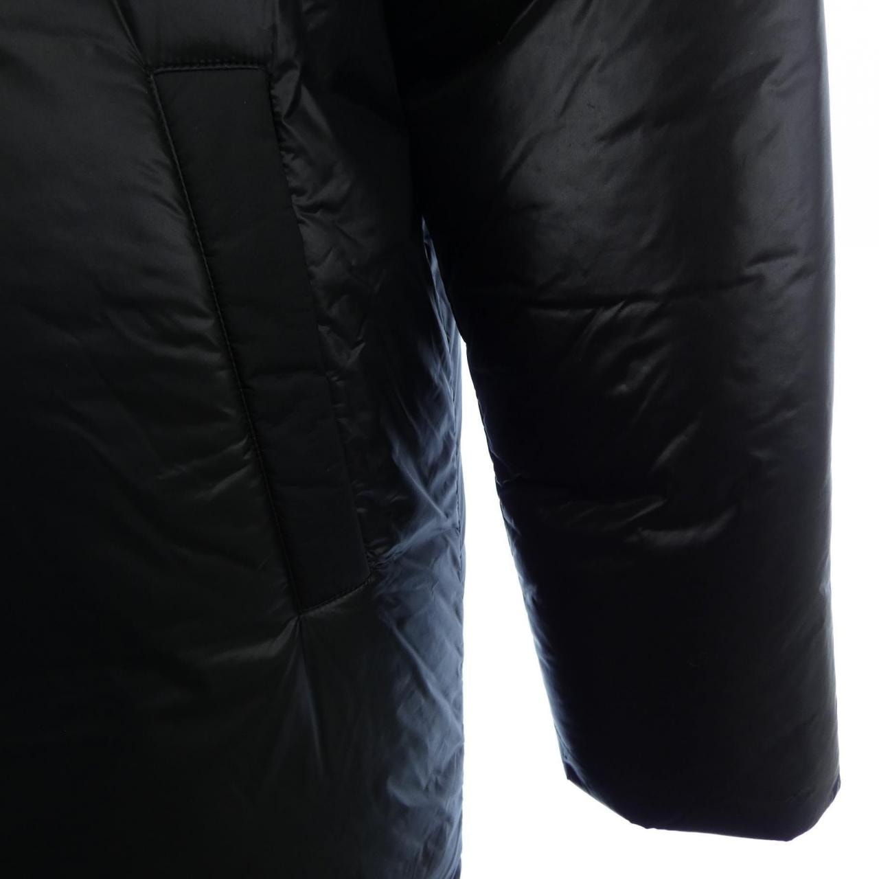 ルイヴィトン LOUIS VUITTON リバーシブルウインタリーダウンパーカ HOK50ETI4 ダウンコート