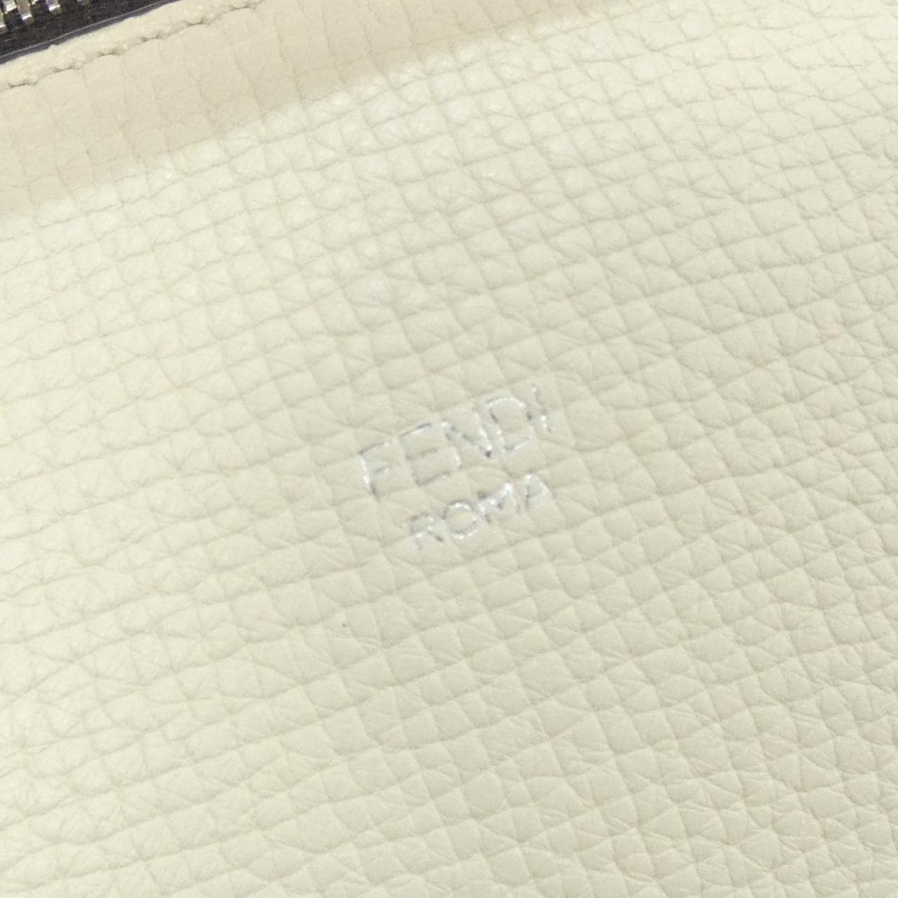 フェンディ バイ ザ ウェイ 8BL124 A41U バッグ