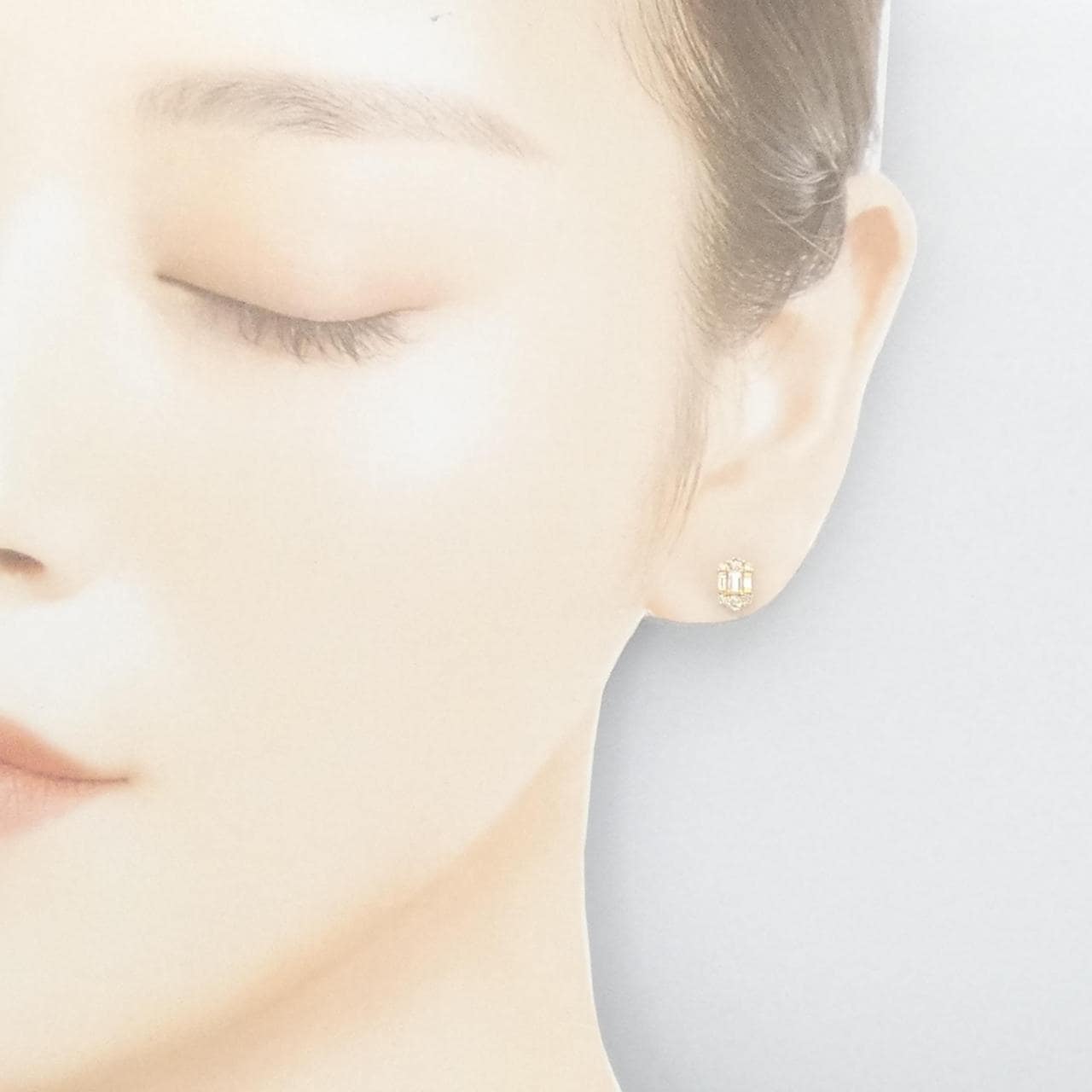 [BRAND NEW] K18YG Diamond earrings 0.40CT