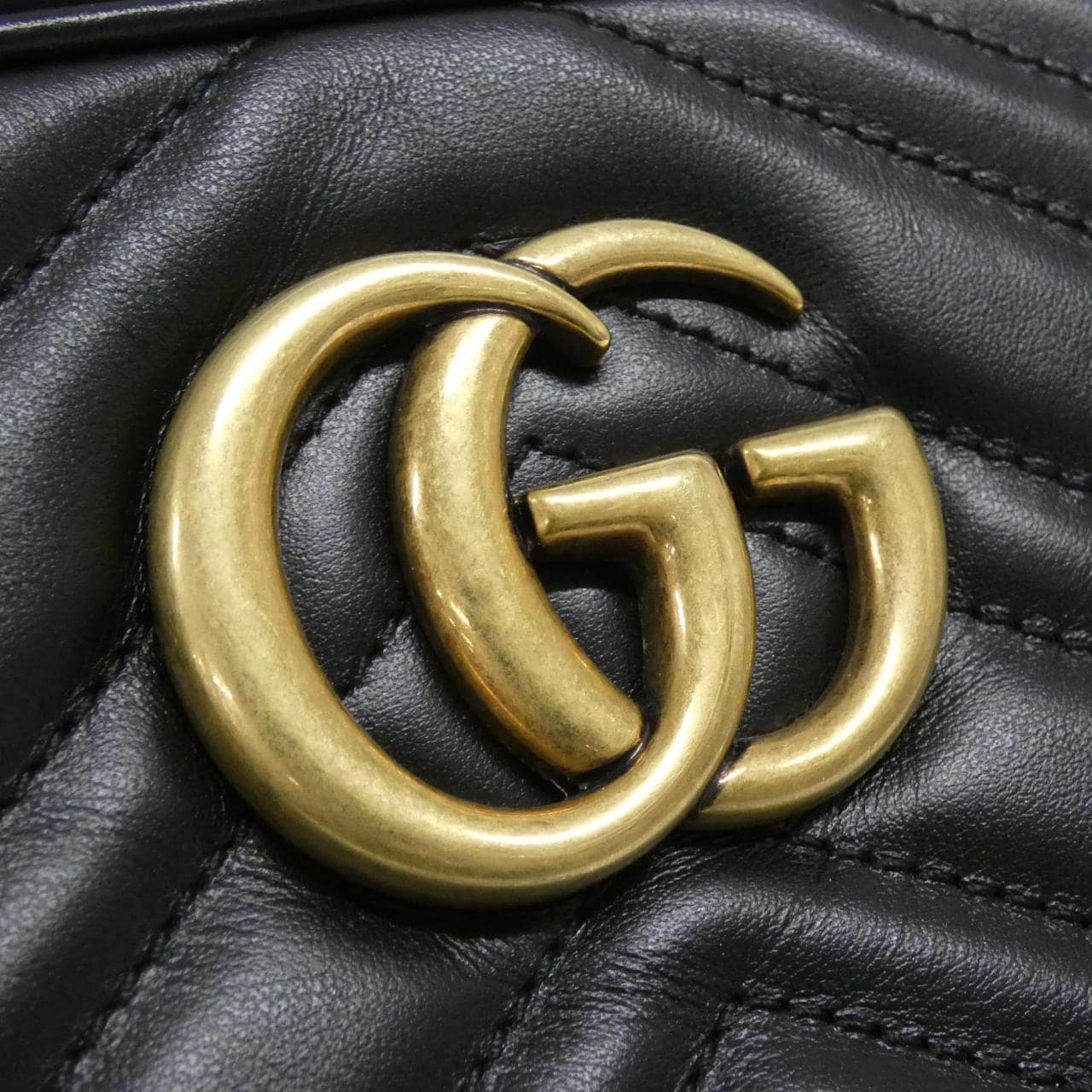 グッチ GG MARMONT 447632 DTD1T ショルダーバッグ